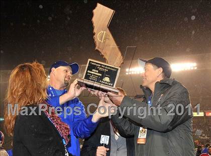 Thumbnail 1 in Serra vs. Folsom (CIF State D2 Final) photogallery.