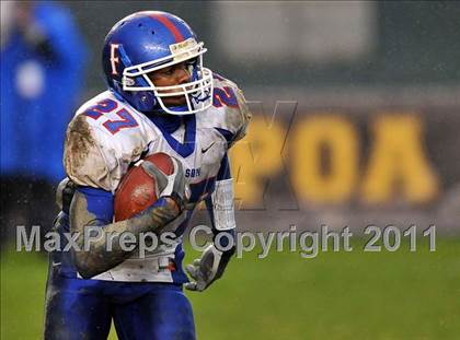 Thumbnail 3 in Serra vs. Folsom (CIF State D2 Final) photogallery.