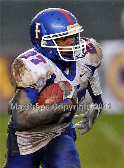 Thumbnail 1 in Serra vs. Folsom (CIF State D2 Final) photogallery.