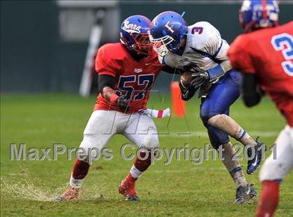 Thumbnail 1 in Serra vs. Folsom (CIF State D2 Final) photogallery.