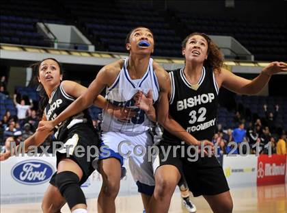 Thumbnail 3 in Windward vs. Bishop Montgomery (CIF SS 4AA Final) photogallery.