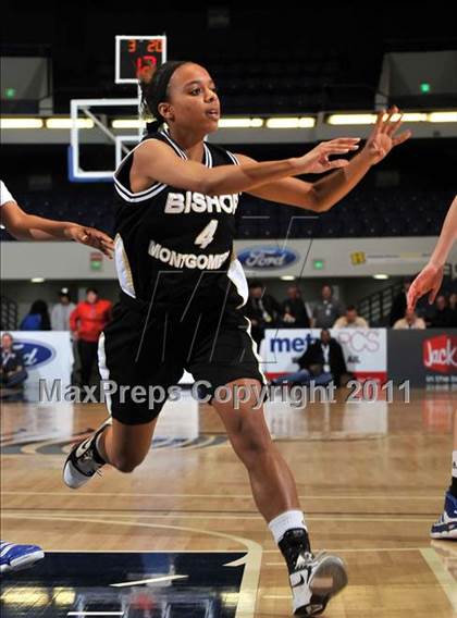 Thumbnail 2 in Windward vs. Bishop Montgomery (CIF SS 4AA Final) photogallery.