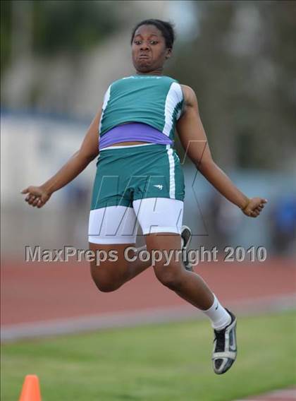 Thumbnail 1 in CIF LACS Masters Championships photogallery.