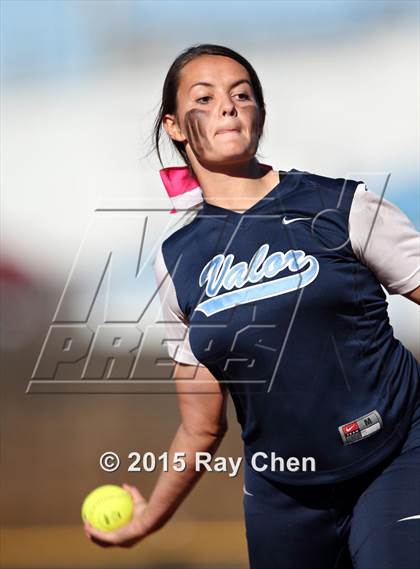 Thumbnail 3 in Valor Christian vs. Frederick (CHSAA 4A Quarterfinal) photogallery.