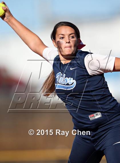 Thumbnail 2 in Valor Christian vs. Frederick (CHSAA 4A Quarterfinal) photogallery.