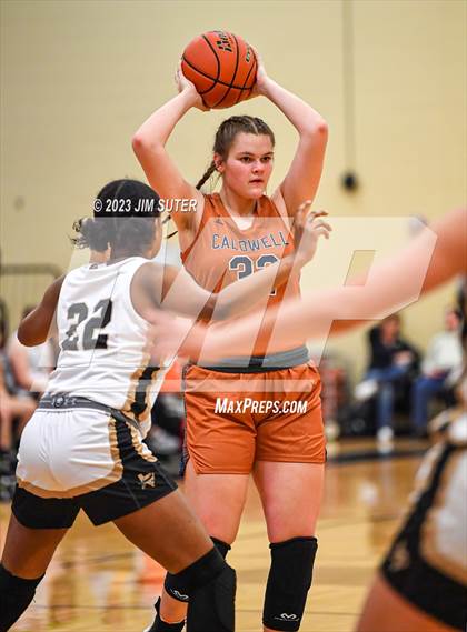 Thumbnail 2 in Giddings vs Caldwell photogallery.