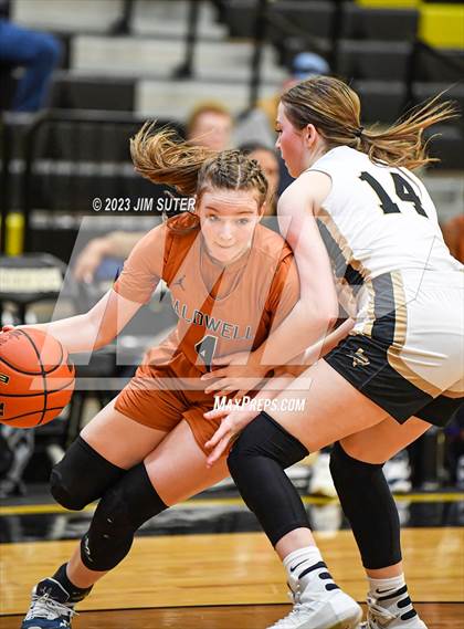 Thumbnail 1 in Giddings vs Caldwell photogallery.
