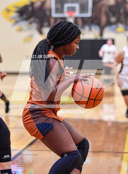Thumbnail 3 in Giddings vs Caldwell photogallery.