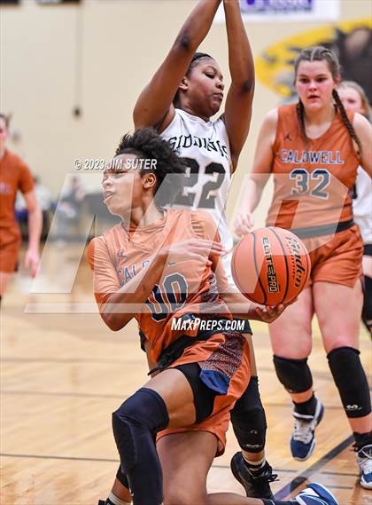 Thumbnail 1 in Giddings vs Caldwell photogallery.