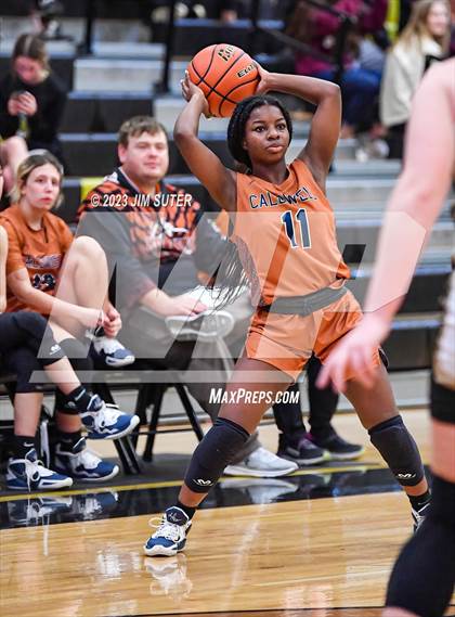 Thumbnail 3 in Giddings vs Caldwell photogallery.