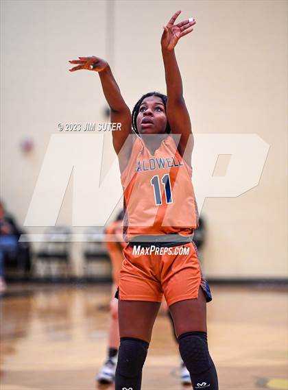 Thumbnail 2 in Giddings vs Caldwell photogallery.