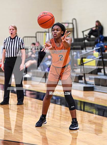 Thumbnail 1 in Giddings vs Caldwell photogallery.