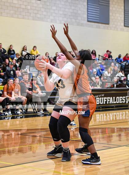 Thumbnail 2 in Giddings vs Caldwell photogallery.