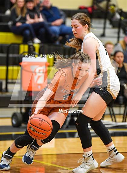 Thumbnail 2 in Giddings vs Caldwell photogallery.
