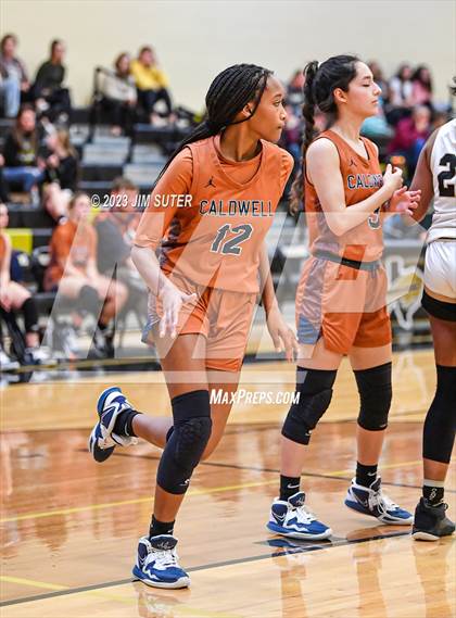 Thumbnail 3 in Giddings vs Caldwell photogallery.
