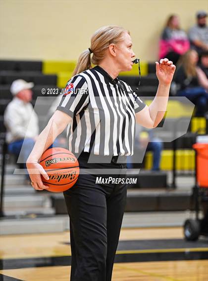 Thumbnail 3 in Giddings vs Caldwell photogallery.