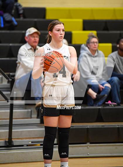 Thumbnail 3 in Giddings vs Caldwell photogallery.
