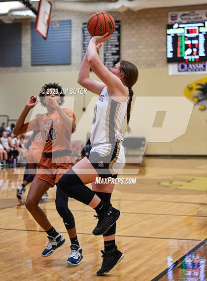 Thumbnail 3 in Giddings vs Caldwell photogallery.