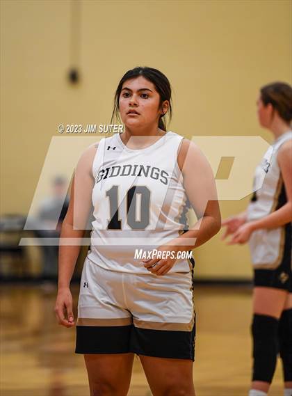 Thumbnail 3 in Giddings vs Caldwell photogallery.