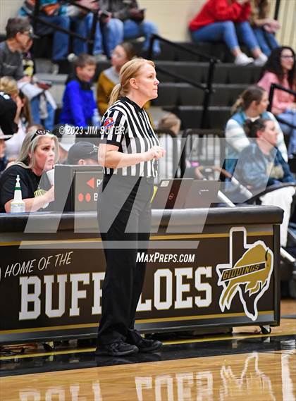 Thumbnail 2 in Giddings vs Caldwell photogallery.