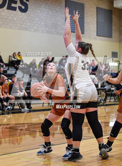 Thumbnail 3 in Giddings vs Caldwell photogallery.