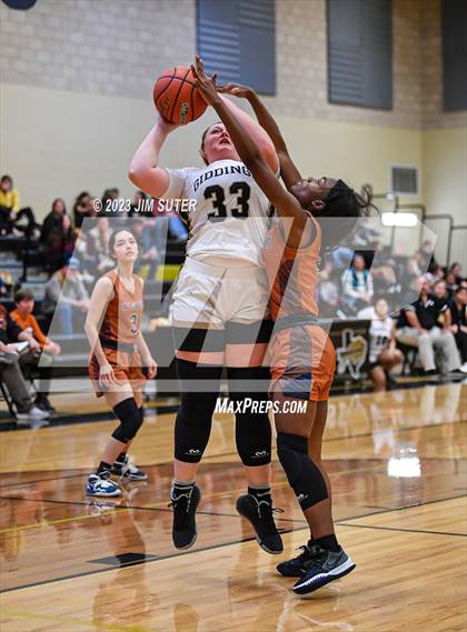 Thumbnail 2 in Giddings vs Caldwell photogallery.