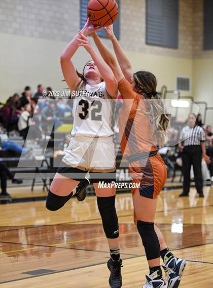 Thumbnail 1 in Giddings vs Caldwell photogallery.
