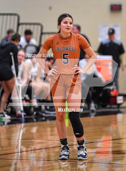 Thumbnail 3 in Giddings vs Caldwell photogallery.