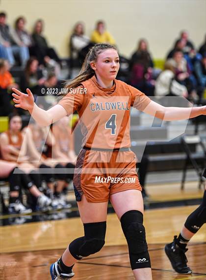 Thumbnail 3 in Giddings vs Caldwell photogallery.