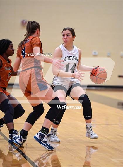 Thumbnail 2 in Giddings vs Caldwell photogallery.