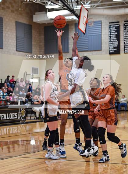 Thumbnail 2 in Giddings vs Caldwell photogallery.