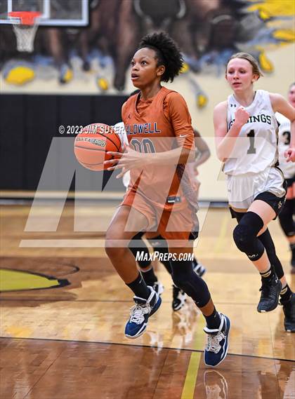 Thumbnail 2 in Giddings vs Caldwell photogallery.