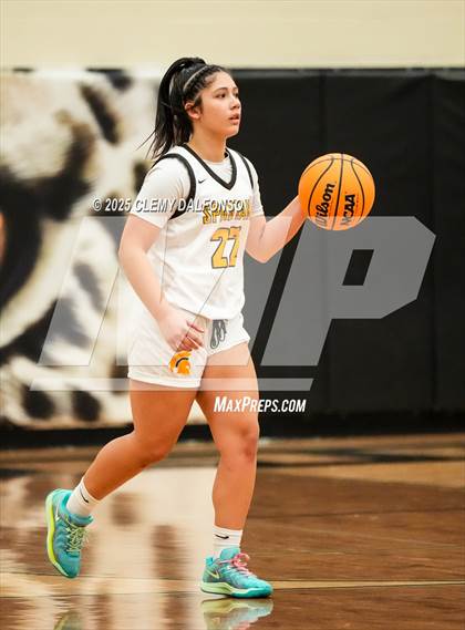 Thumbnail 1 in Heritage vs Thomas Jefferson (Kipling Winter Classic) photogallery.