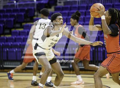 Thumbnail 3 in Cypress Springs vs. Fort Bend Marshall (Houston Methodist Cy-Hoops Invitational) photogallery.