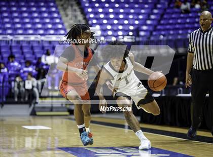 Thumbnail 1 in Cypress Springs vs. Fort Bend Marshall (Houston Methodist Cy-Hoops Invitational) photogallery.