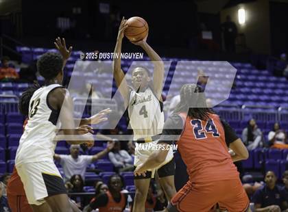 Thumbnail 2 in Cypress Springs vs. Fort Bend Marshall (Houston Methodist Cy-Hoops Invitational) photogallery.