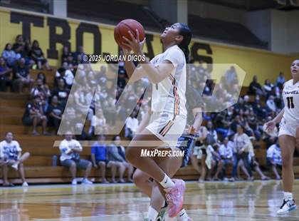 Thumbnail 1 in Campbell vs. Kailua photogallery.