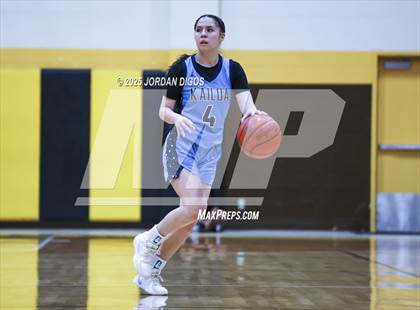 Thumbnail 3 in Campbell vs. Kailua photogallery.