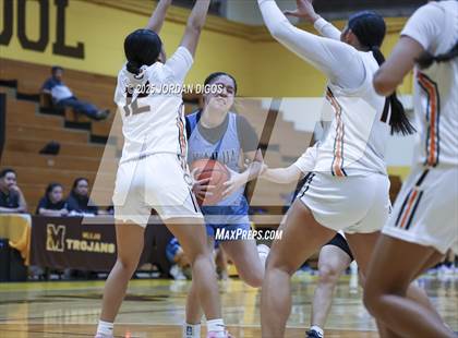 Thumbnail 3 in Campbell vs. Kailua photogallery.