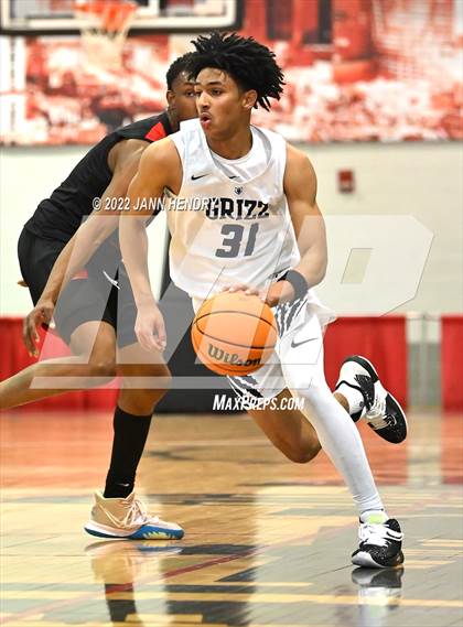 Thumbnail 2 in Las Vegas vs. Spring Valley (NIAA State 4A Semi-Final) photogallery.