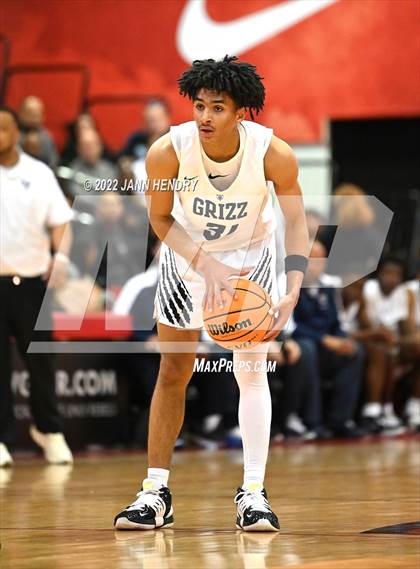 Thumbnail 2 in Las Vegas vs. Spring Valley (NIAA State 4A Semi-Final) photogallery.