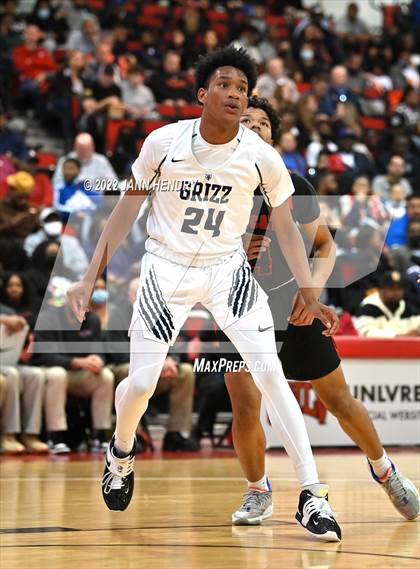Thumbnail 2 in Las Vegas vs. Spring Valley (NIAA State 4A Semi-Final) photogallery.