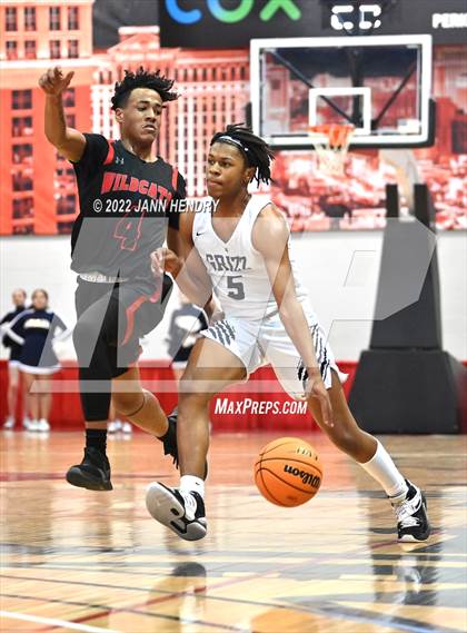 Thumbnail 1 in Las Vegas vs. Spring Valley (NIAA State 4A Semi-Final) photogallery.