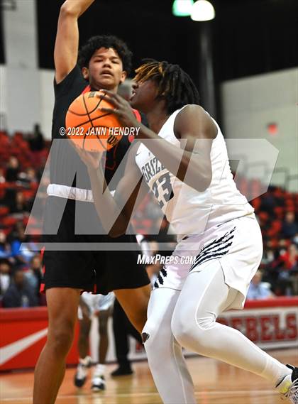 Thumbnail 3 in Las Vegas vs. Spring Valley (NIAA State 4A Semi-Final) photogallery.