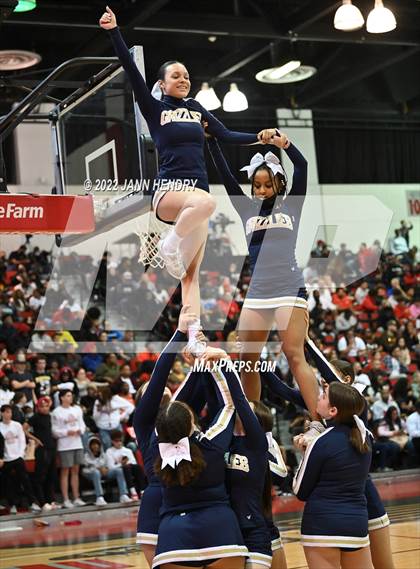 Thumbnail 1 in Las Vegas vs. Spring Valley (NIAA State 4A Semi-Final) photogallery.