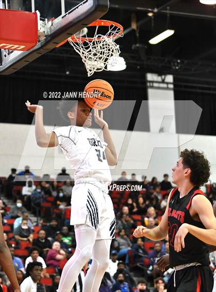 Thumbnail 2 in Las Vegas vs. Spring Valley (NIAA State 4A Semi-Final) photogallery.
