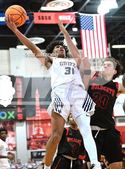 Thumbnail 3 in Las Vegas vs. Spring Valley (NIAA State 4A Semi-Final) photogallery.