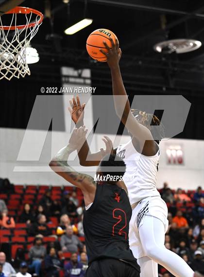 Thumbnail 3 in Las Vegas vs. Spring Valley (NIAA State 4A Semi-Final) photogallery.