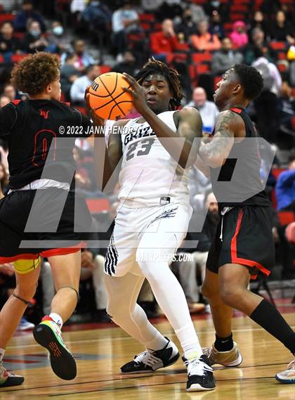 Thumbnail 2 in Las Vegas vs. Spring Valley (NIAA State 4A Semi-Final) photogallery.