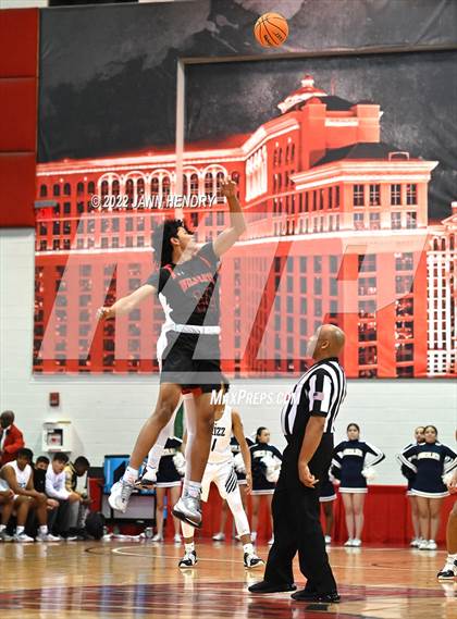 Thumbnail 2 in Las Vegas vs. Spring Valley (NIAA State 4A Semi-Final) photogallery.
